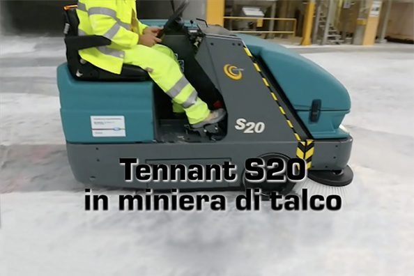 Spazzatrice Tennant S20 in miniera di talco Spazzatrice Tennant S20 in miniera di talco